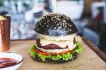 Burger đen