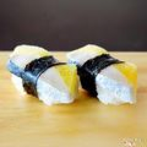 Sushi Cá Trích Ép Trứng