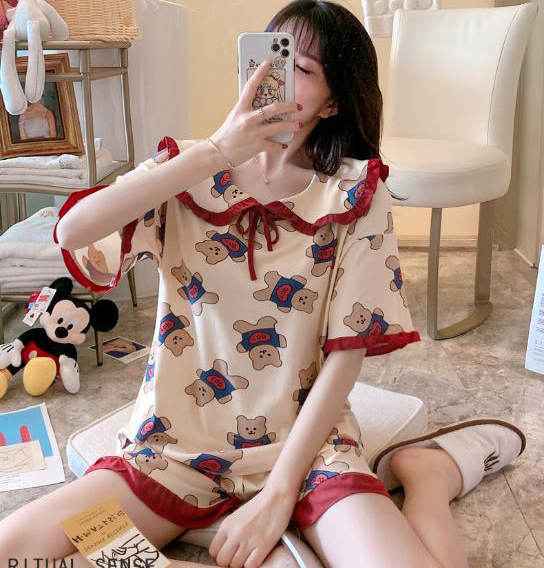 Link - Set Đồ Ngủ Áo Thun & Quần Short Viền nữ tính chỉ 192.000 đ (https://shorten.asia/qHVJEv4Z)