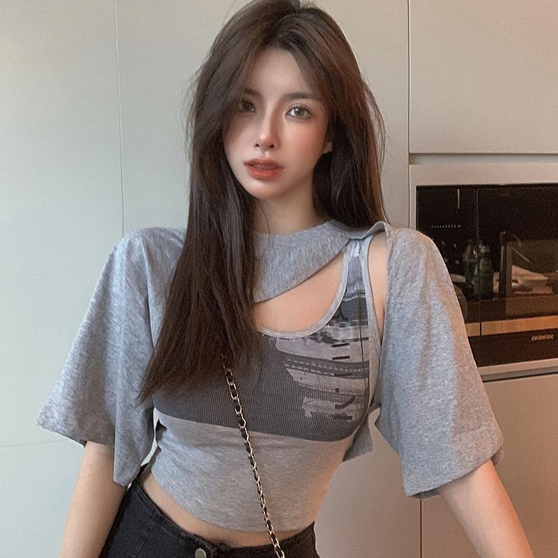 Link - Áo Thun Nữ Giả Yếm Tay Ngắn Casual 299.000 đ (https://shorten.asia/VUUA28PG)