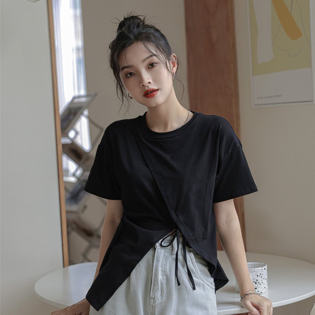 Link - Áo thun cổ tròn tay ngắn vạt bất đối xứng 248.000 đ (https://shorten.asia/GEQJBBvr)