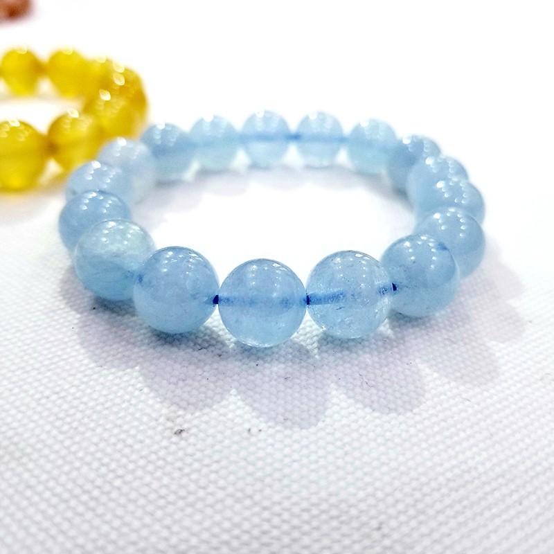 Vòng tay đá phong thủy aquamarine màu xanh biển nhạt thuần khiết mang may mắn tránh bệnh tật