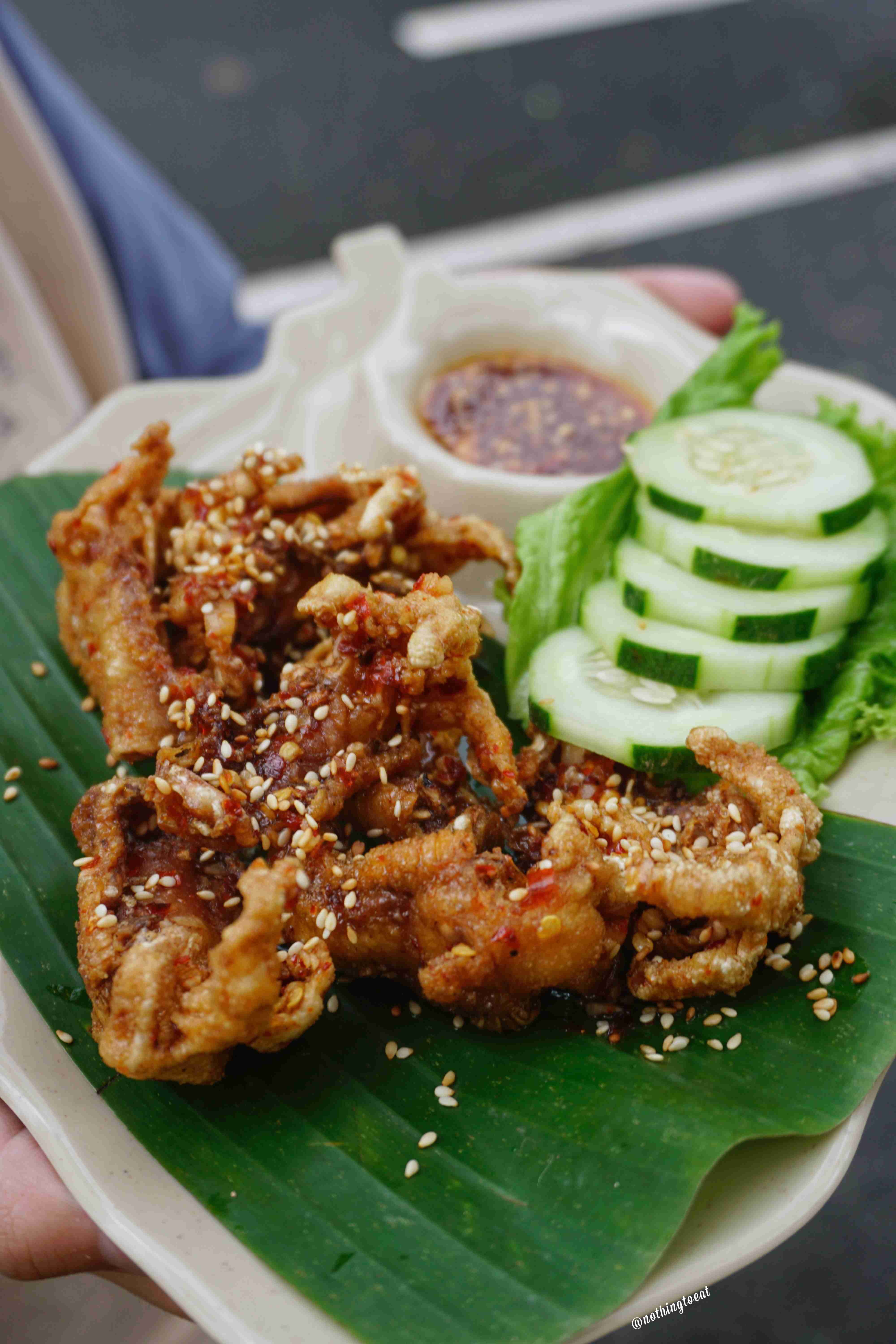 Chân gà rút xương chiên mắm