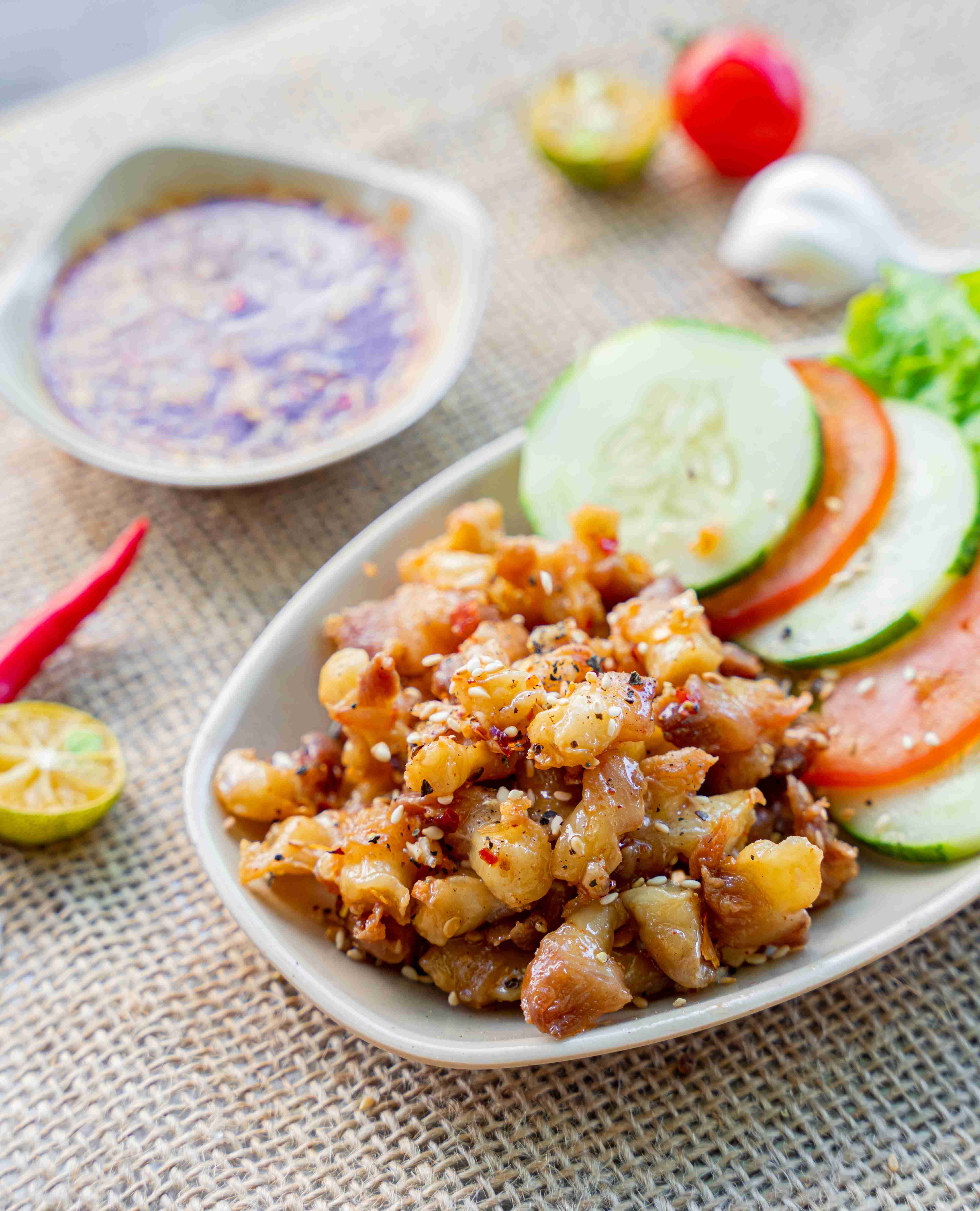 Sụn gà chiên mắm
