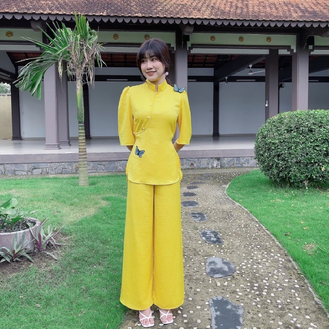 Đồ lam đi chùa cao cấp AL031 kết cườm thêu bướm cực đẹp