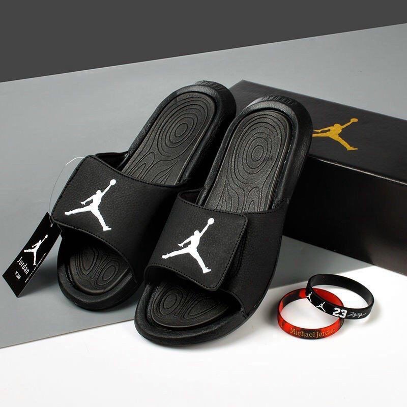 Dép jordan đen logo trắng