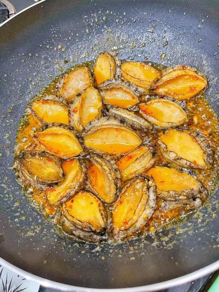 Bào Ngư Sốt Cay 