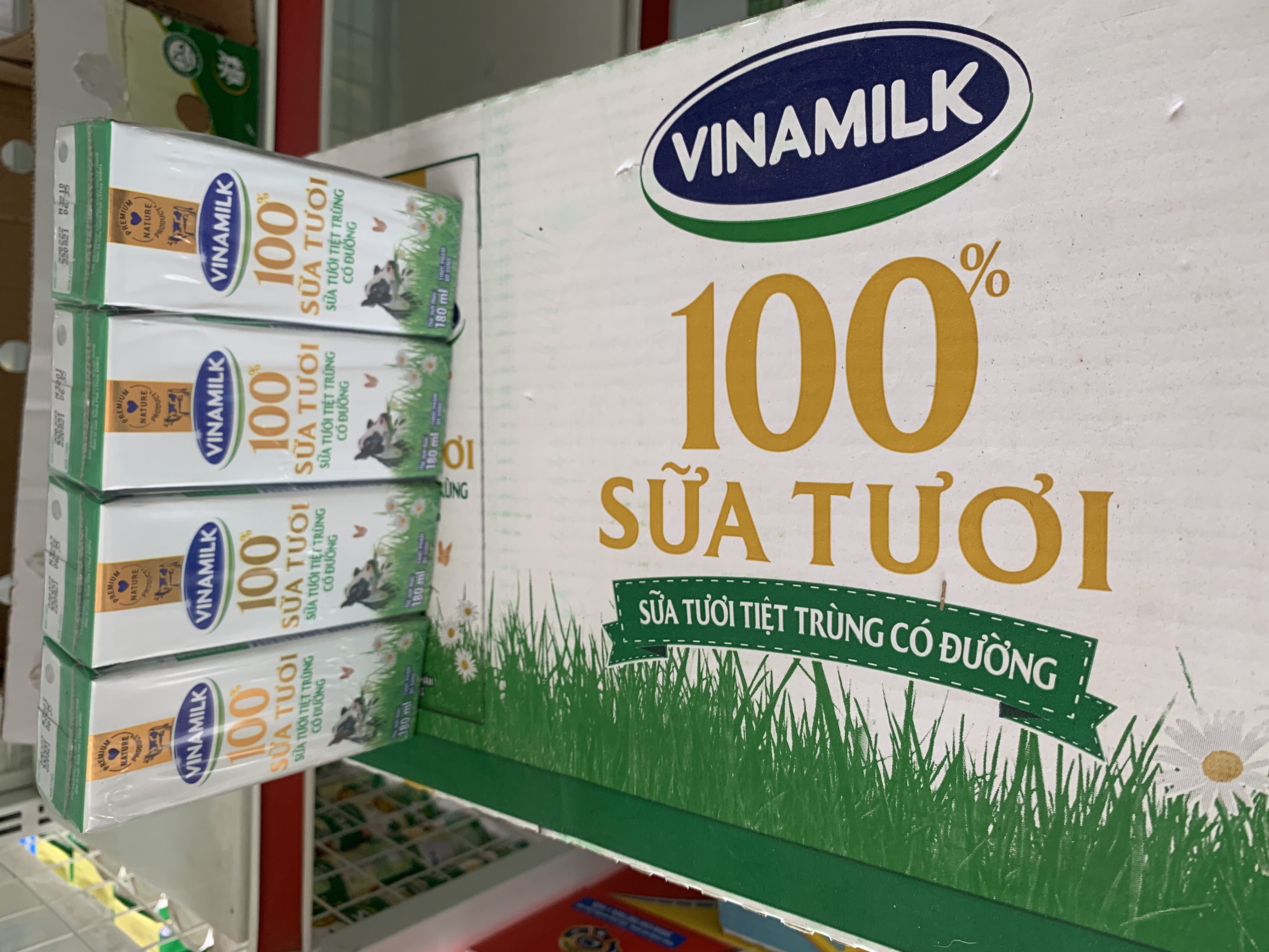Sữa tươi 100% 180ml
