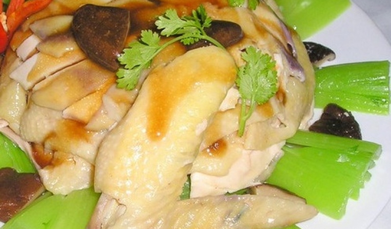 Gà hấp mã não