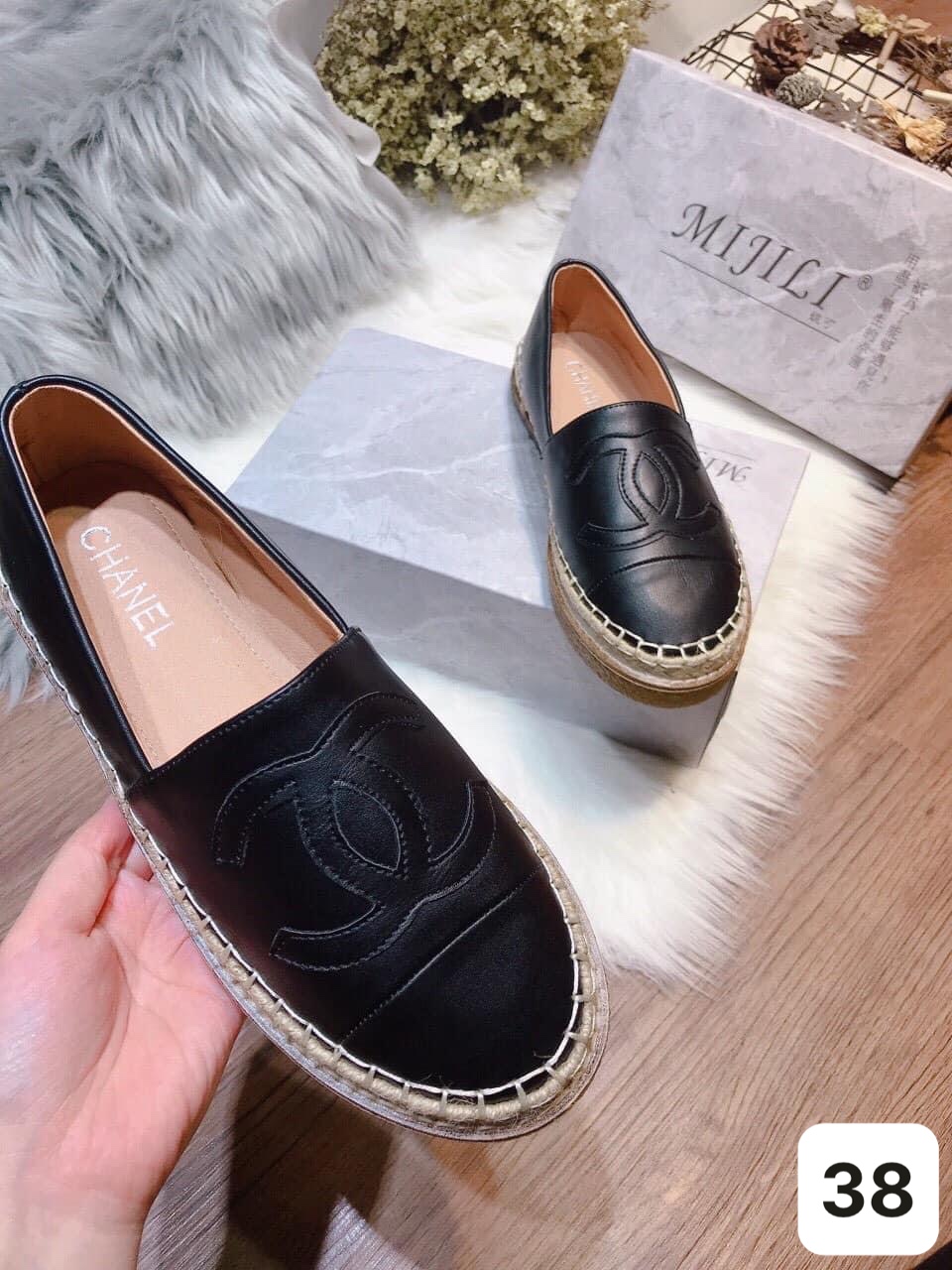 SIZE 38 - SLIPON CHANEL ĐẾ CÓI