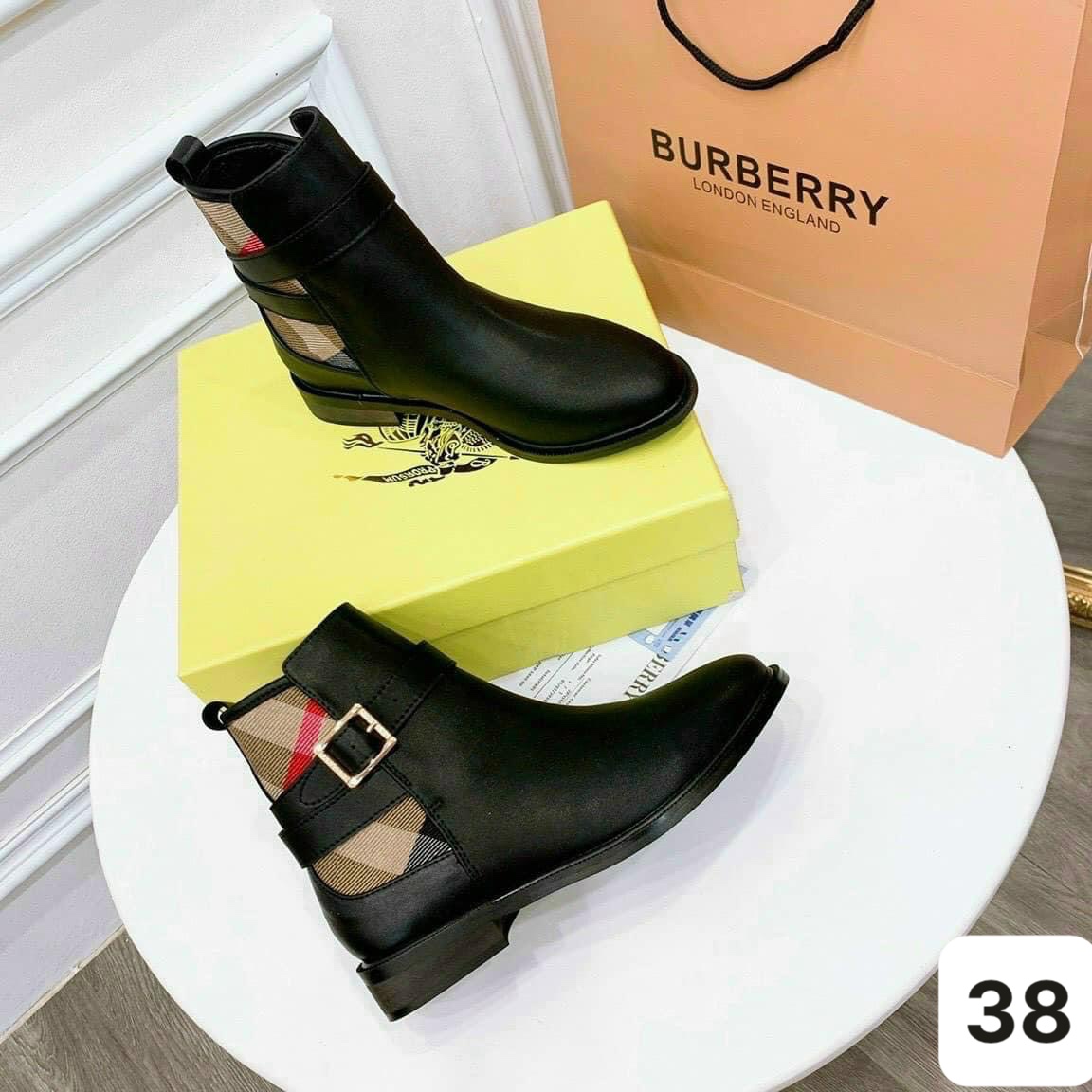 SIZE 38 - BOOTS BURBERRY SIÊU CẤP
