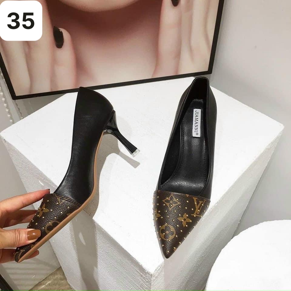 SIZE 35 - GIÀY LV MŨI ĐINH ĐEN