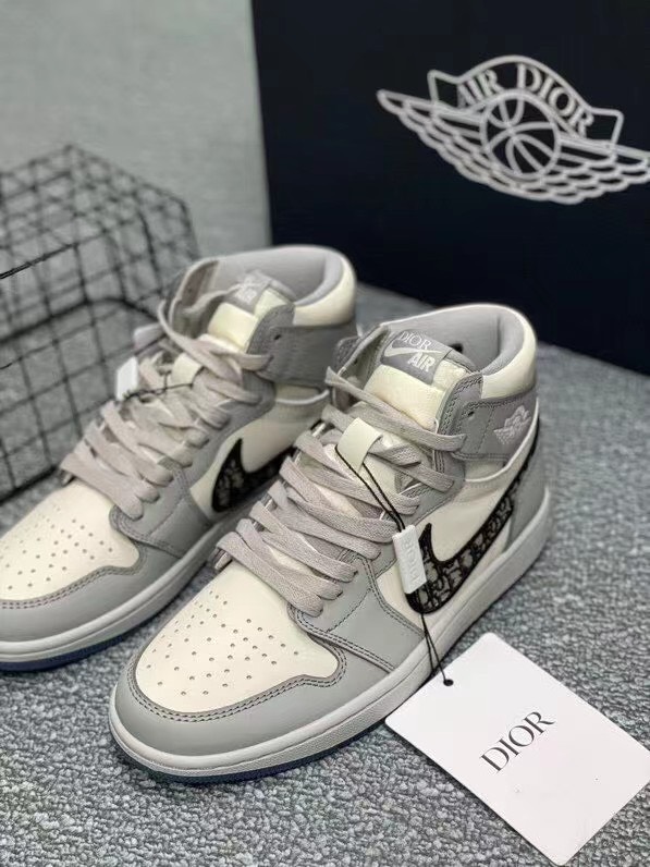 Dior × Air Jordan 1 High OG