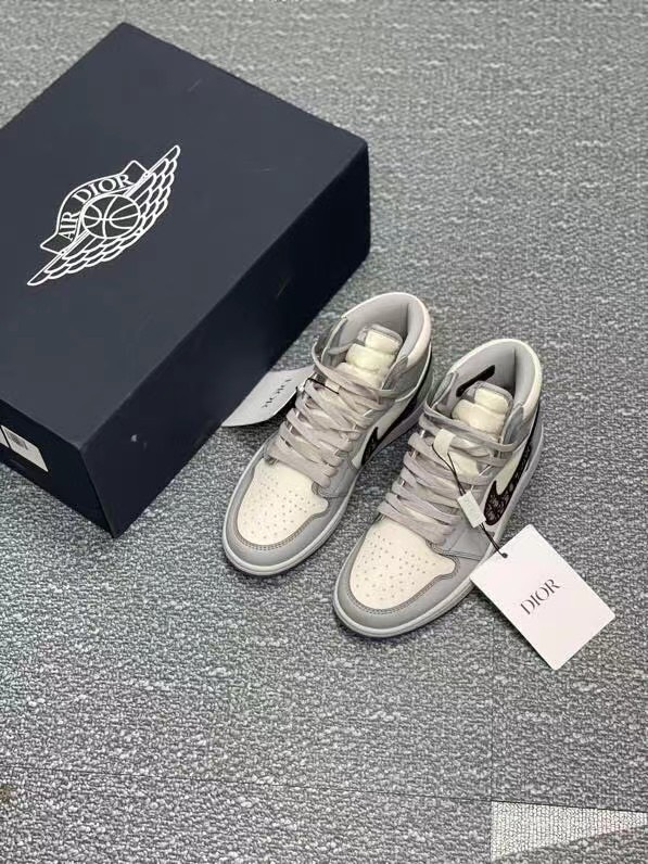 Dior × Air Jordan 1 High OG