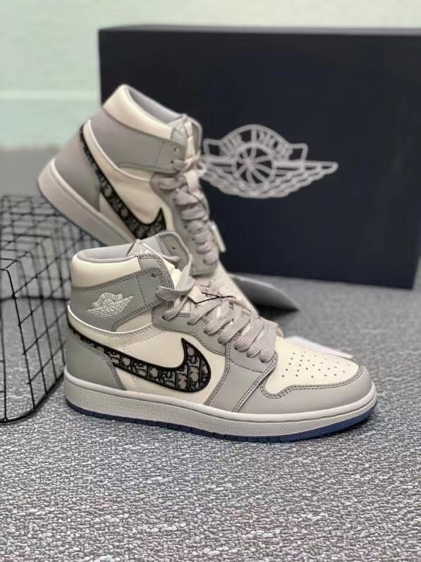 Dior × Air Jordan 1 High OG