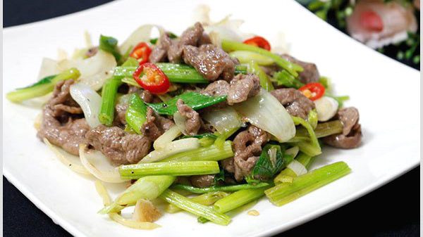 Thịt bò xào hành tây