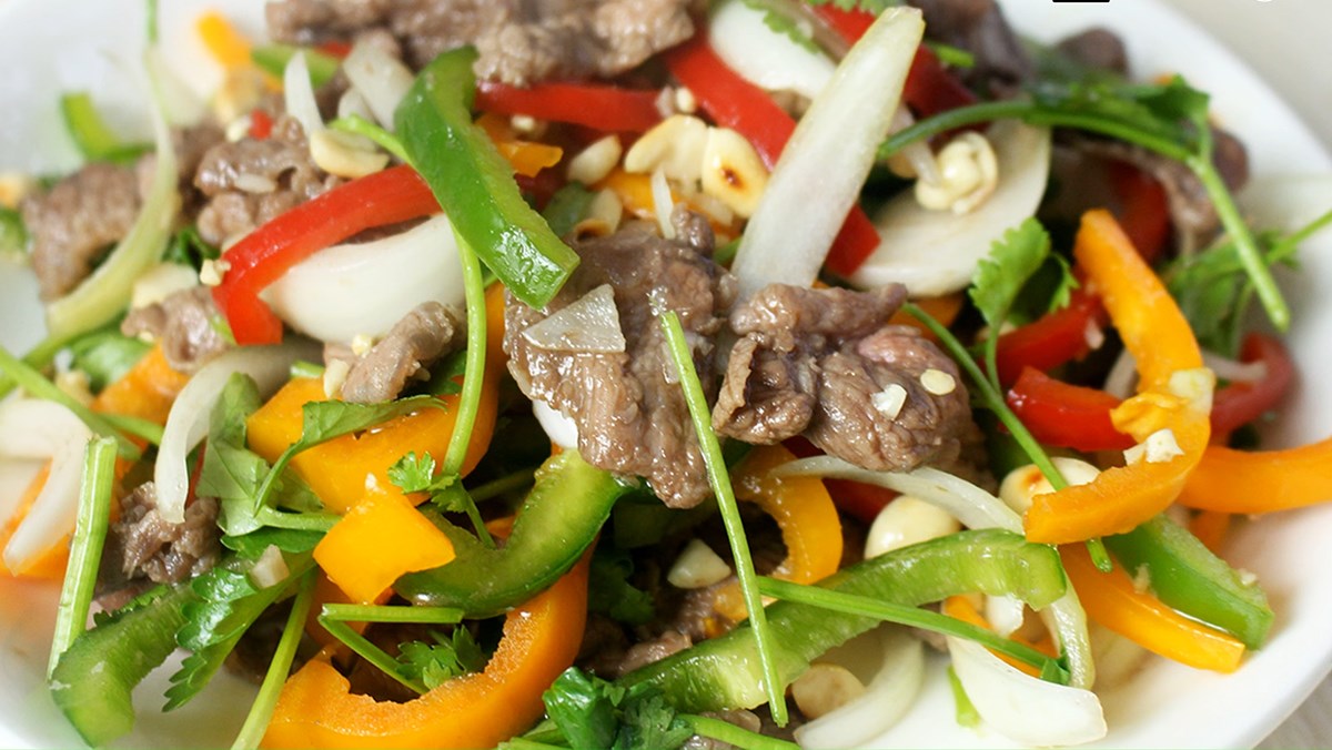 Thịt bò xào ớt chuông