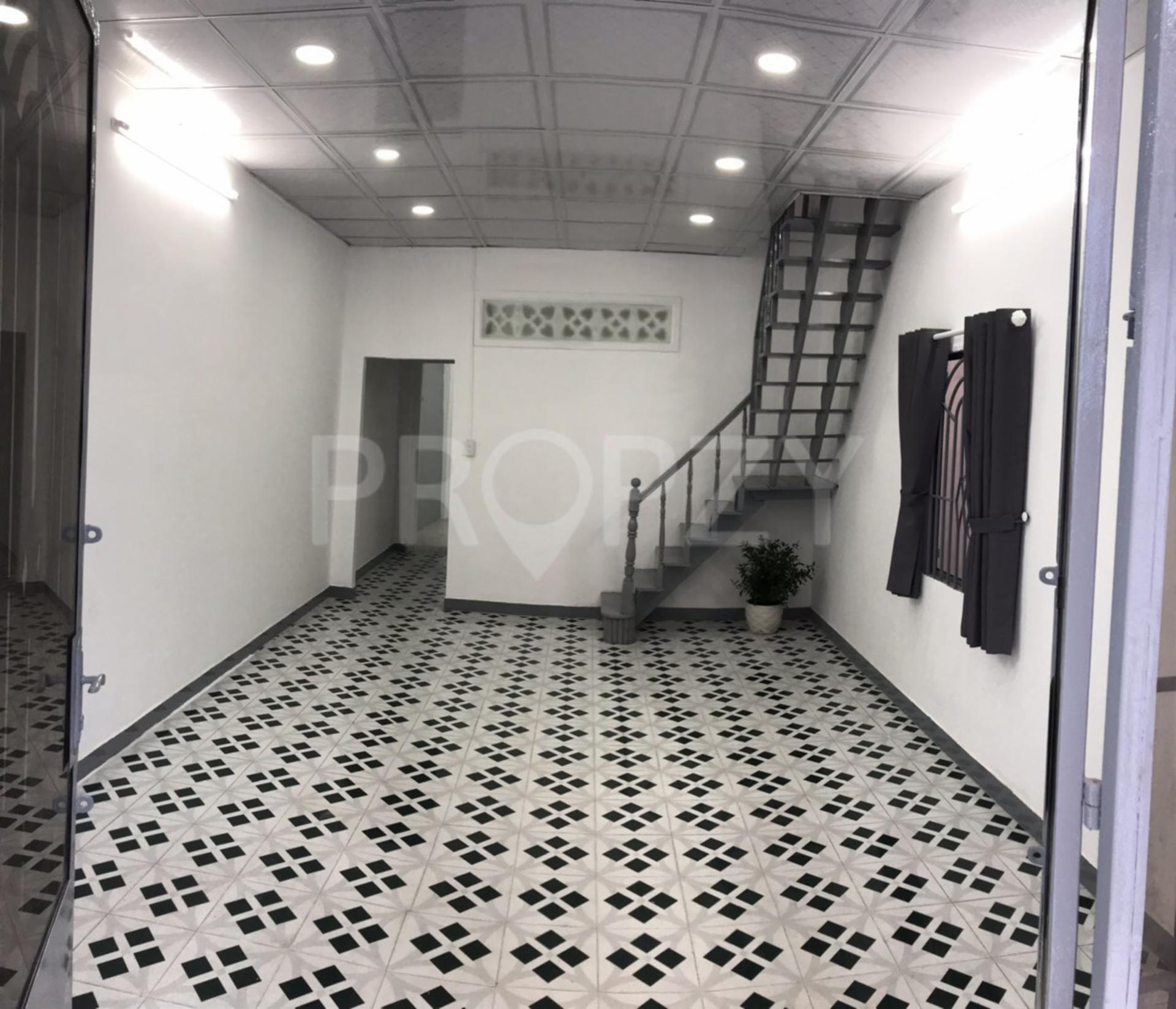 Chủ bán nhà nguyên căn mặt tiền