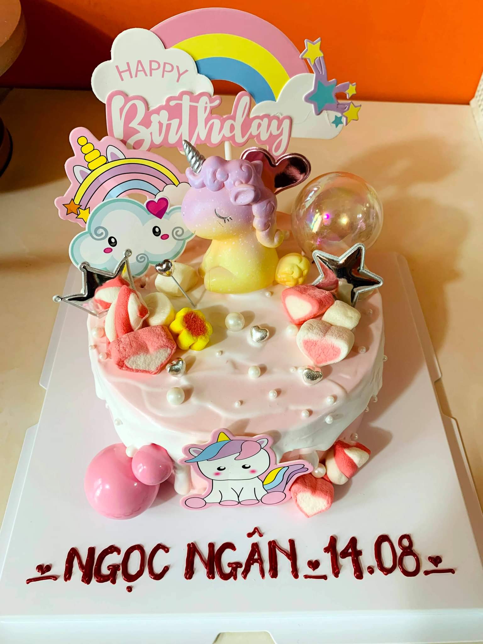Bánh kem sữa tươi trang trí theo mẫu - BC019