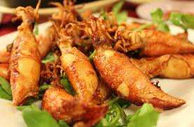 Mực nhồi trứng muối chiên giòn