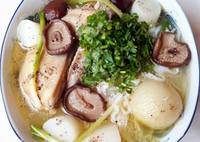 Bún gà nấu nấm