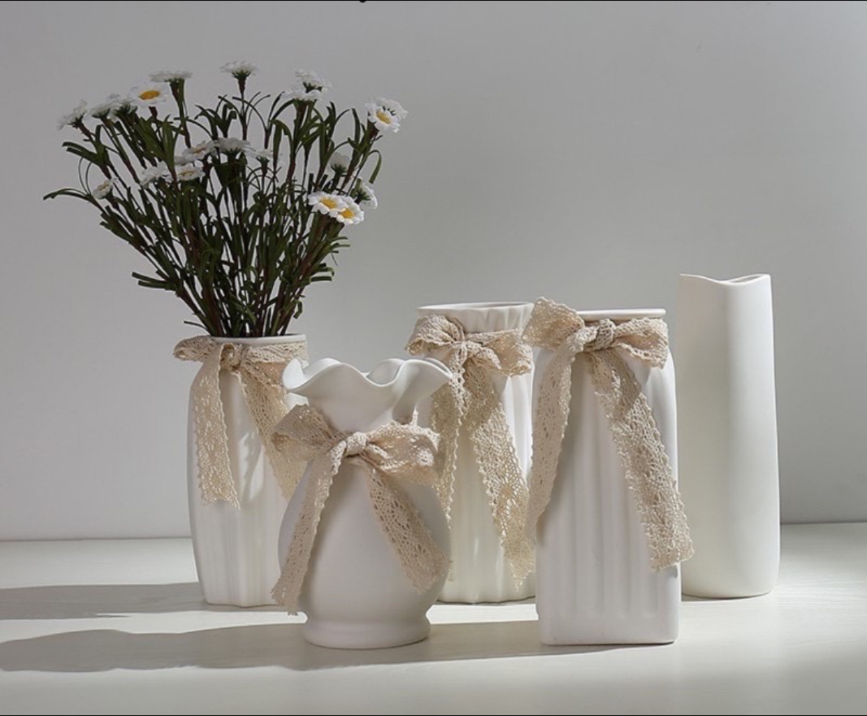 Lọ hoa bằng sứ màu trắng vintage --- 0 --222222
