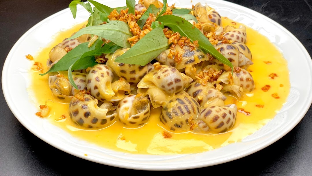 Ốc Hương Sốt Trứng Muối .