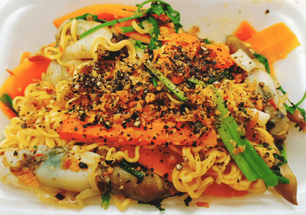 Mì Xào Ốc Móng Tay