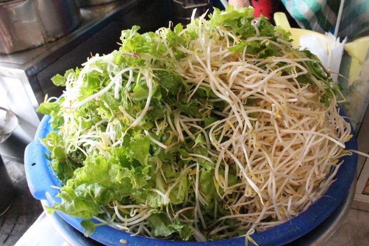 RAU THÊM