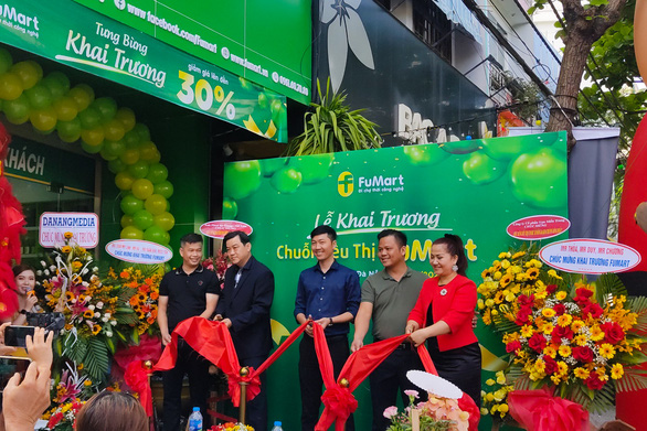 Link - BÁO TIN.MỚI (https://tin.moi/he-thong-sieu-thi-fumart-khai-truong-sieu-thi-moi/cb7X8qnV74/)
