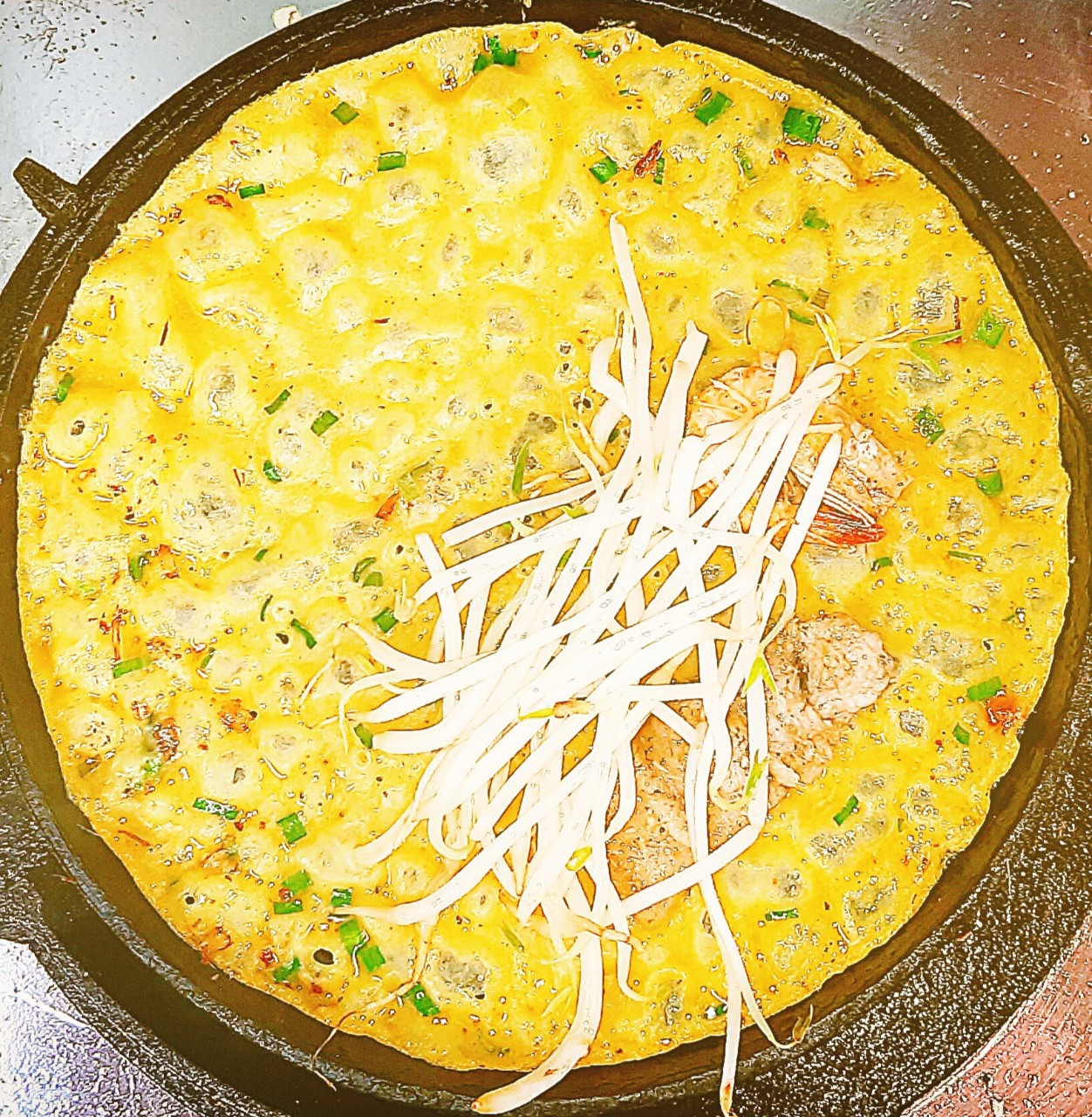 Bánh Xèo Tôm Thịt