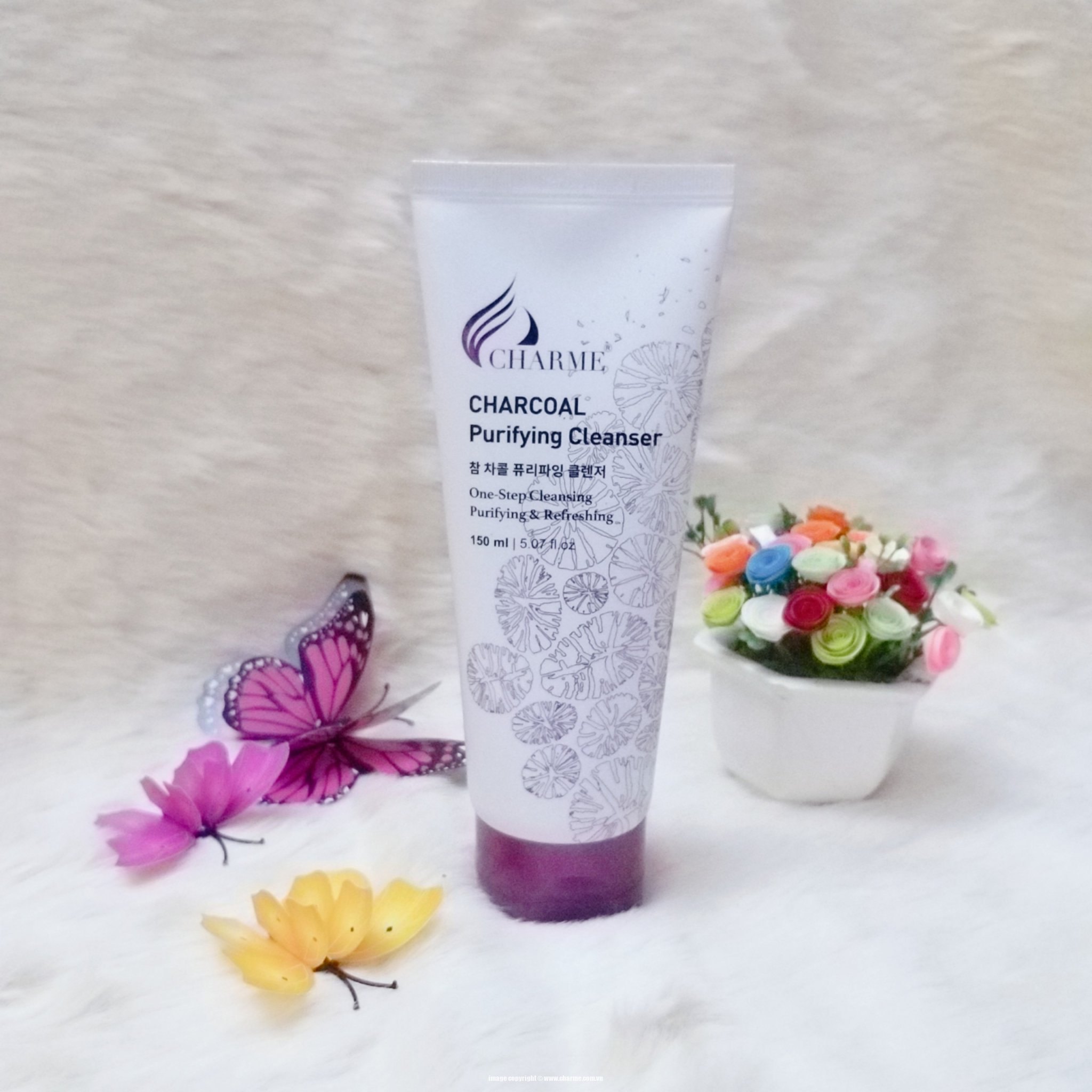 Sửa Rửa Mặt Than Charme Organic Charcoal 100ml