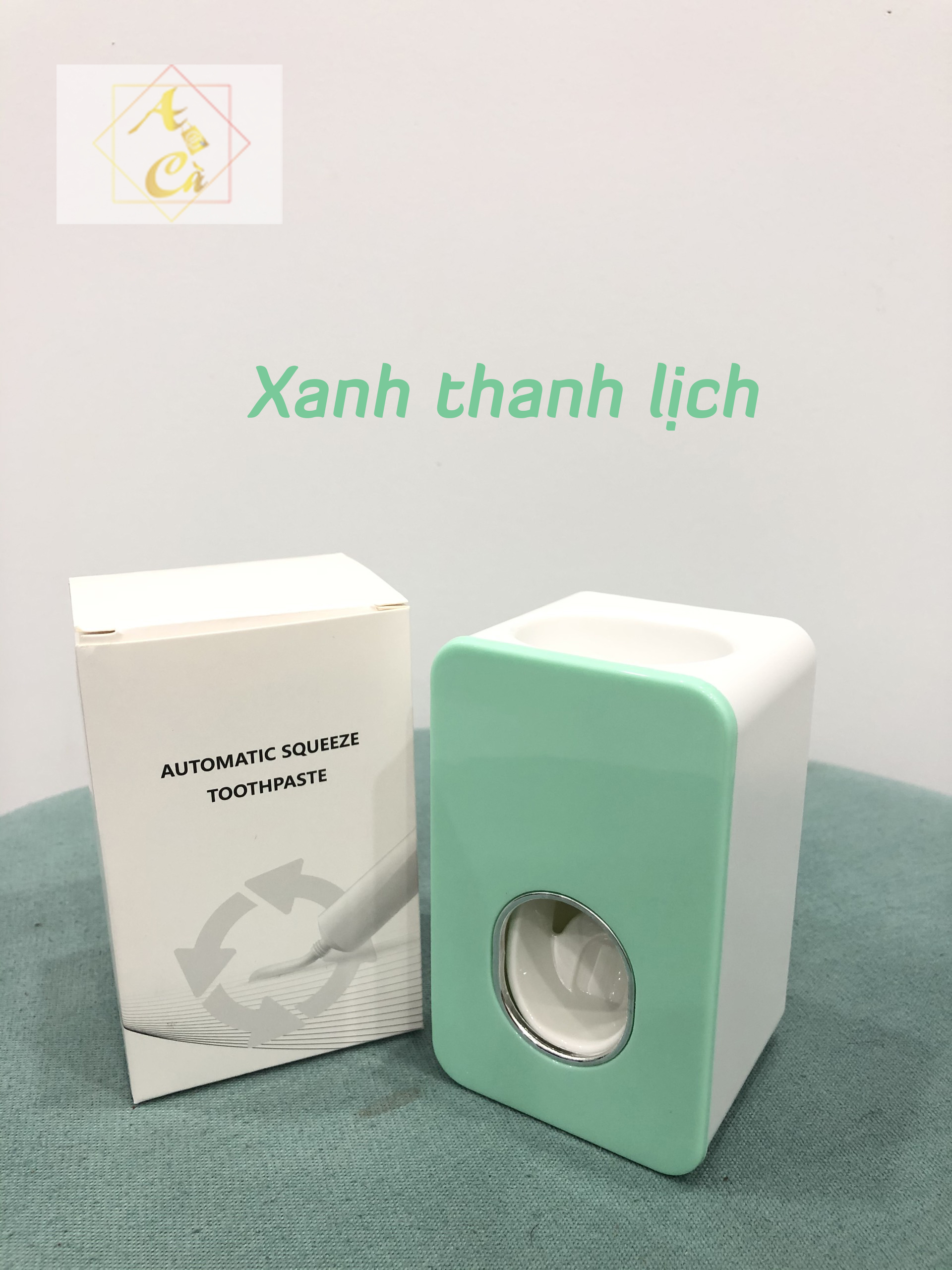 Dụng cụ đựng kem đánh răng