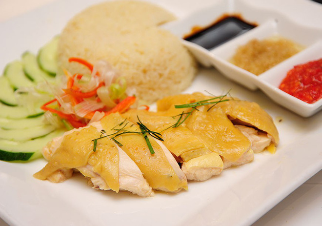 Cơm gà hấp