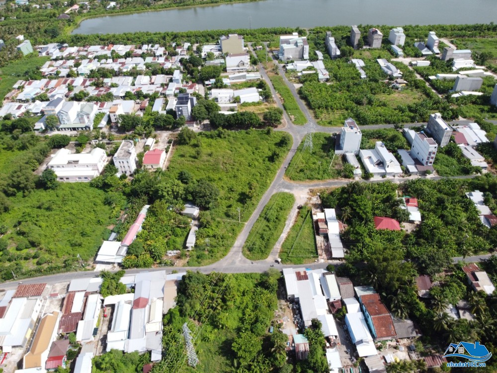 Link - Bán đất khu dân cư vượt lũ phường Vĩnh Thông, gần cầu Rạch Giá 2, cách bến đò Giải Phóng 9 khoảng 600m (phường Vĩnh Thông, Rạch Giá, Kiên Giang) (http://nhadat102.vn/nha-dat/KG003353.dqh)