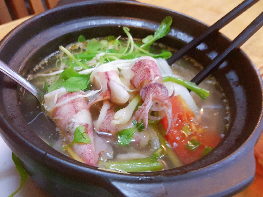 Bún thố mực