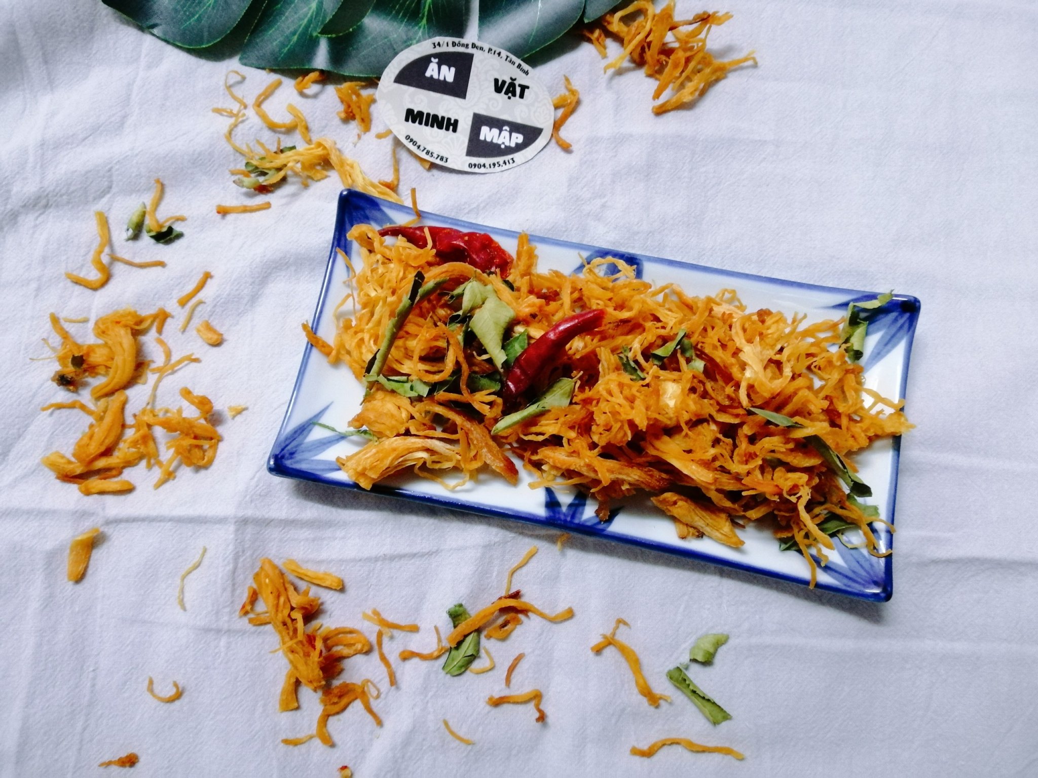 KHÔ GÀ LÁ CHANH