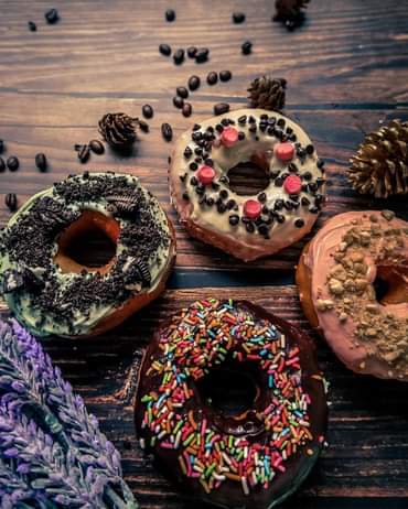 Bánh DONUT