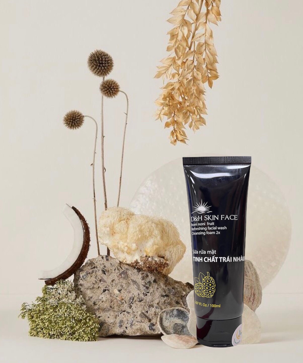 Sửa rửa mặt tinh chất trái nhàu  skin face