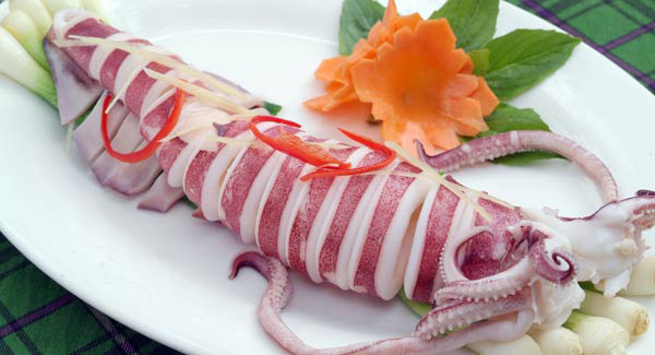 Mực hấp hành gừng