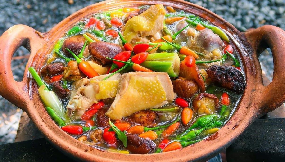 Gà tiềm ớt hiểm