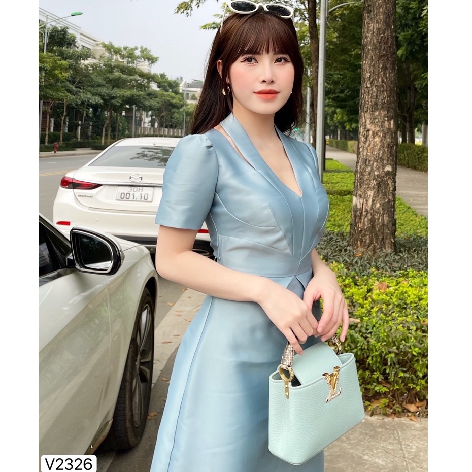 Link - Váy xanh tafta - DOLCE VIVA COLLECTION - Giá: 450.000 vnđ (https://shorten.asia/vyGpshG9)