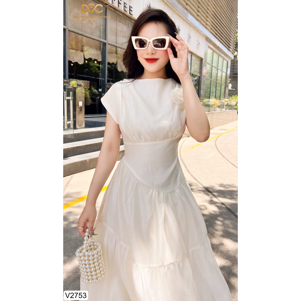 Link - VÁY VOAN KEM BE LỆCH EO CỔ THUYỀN V2753 - DOLCE VIVA COLLECTION. Giá: 475.000 vnđ (https://shorten.asia/UcNSBGjR)