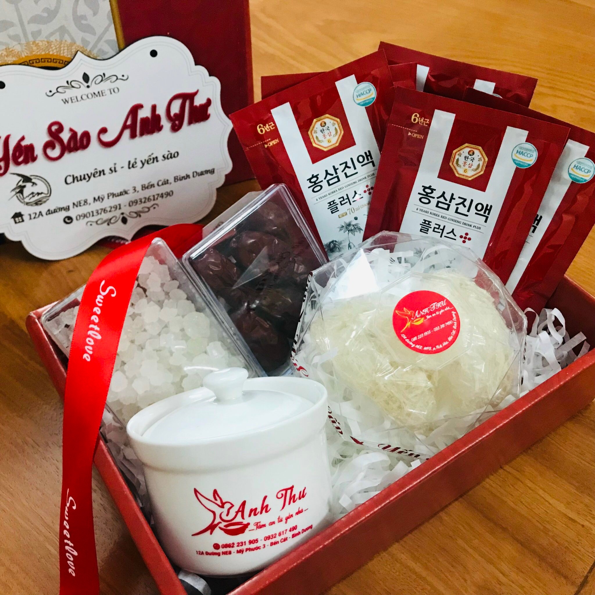 Combo quà tặng sức khỏe 1: Yến tinh chế + Táo + Đường + Sâm gói + Chén chưng sứ (Đã bao gồm hộp quà)