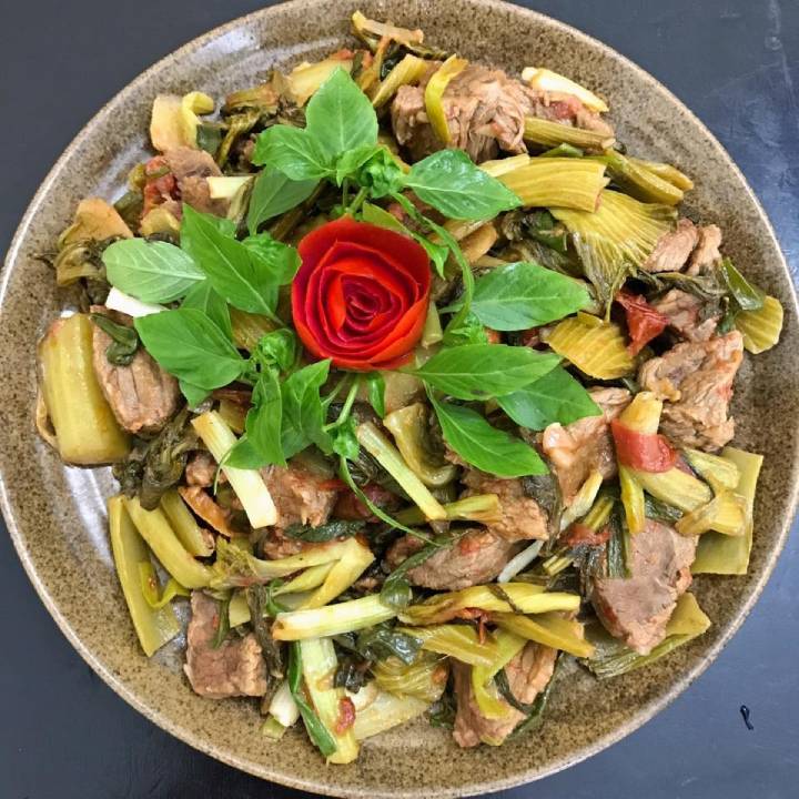 Bò xào dưa cải