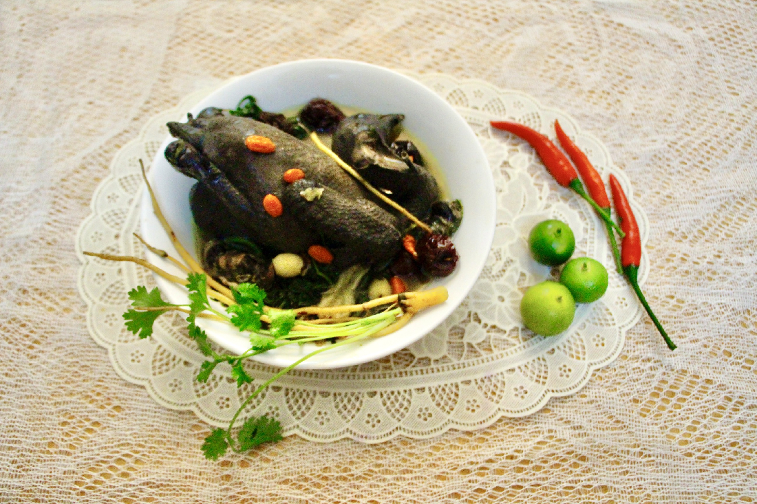 Combo Gà Ác+2 Trứng vịt lộn