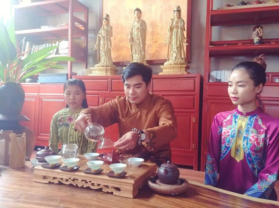 Trà quần ẩm