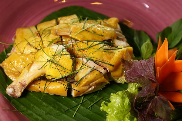 Gà Hấp Lá Chanh