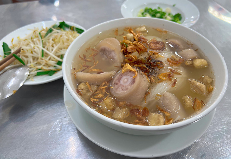 Hủ Tiếu Đuôi heo