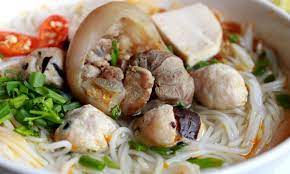 Hủ Tiếu Giò Khoanh